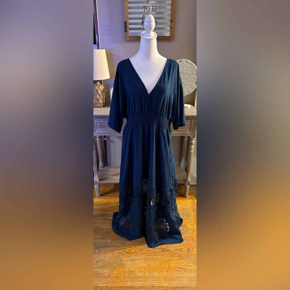 NWT Anniente Maxi Dress